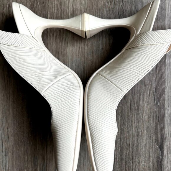 Vionic Adalena Pumps Slingback - Picture 6 of 8